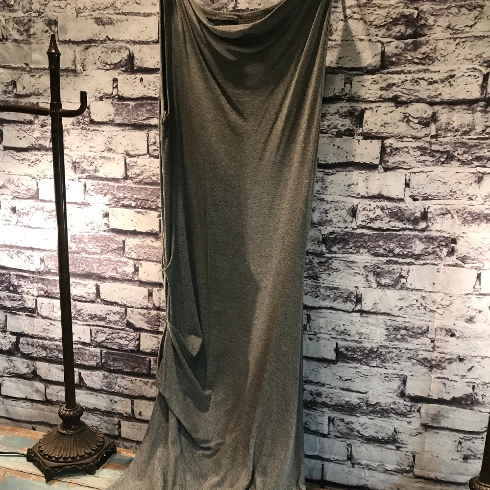 GRAY dress